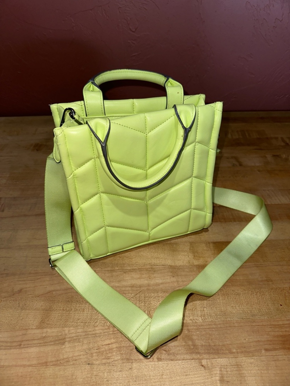 Neon green Quilted Shoulder Bag [Crossbody]